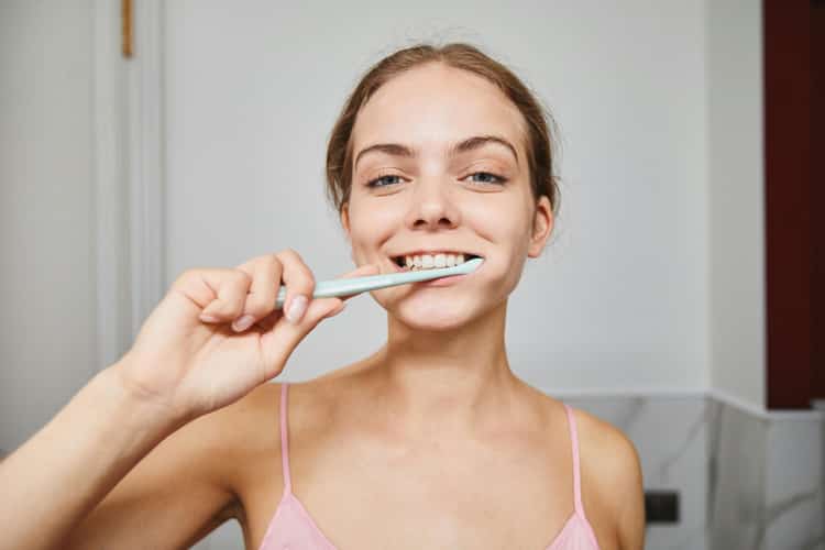 Blanqueamiento Dental en Casa